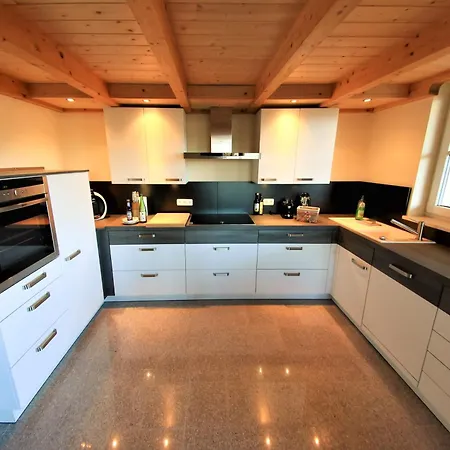 Apartment Albatros In Oberdellach